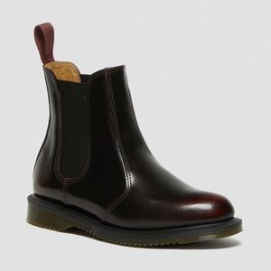 Dr. Martens Women's Flora Leather Chelsea Boot size 11